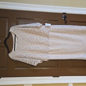 Dressbarn-Beige laced blouson style short sleeved dress Sz 22 NWT.
